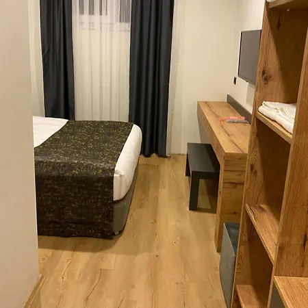 Hotel Rafael 3*
